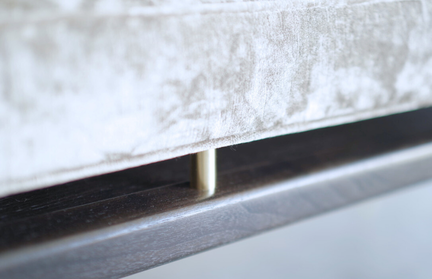 GIO Bench Series 72 in Espresso