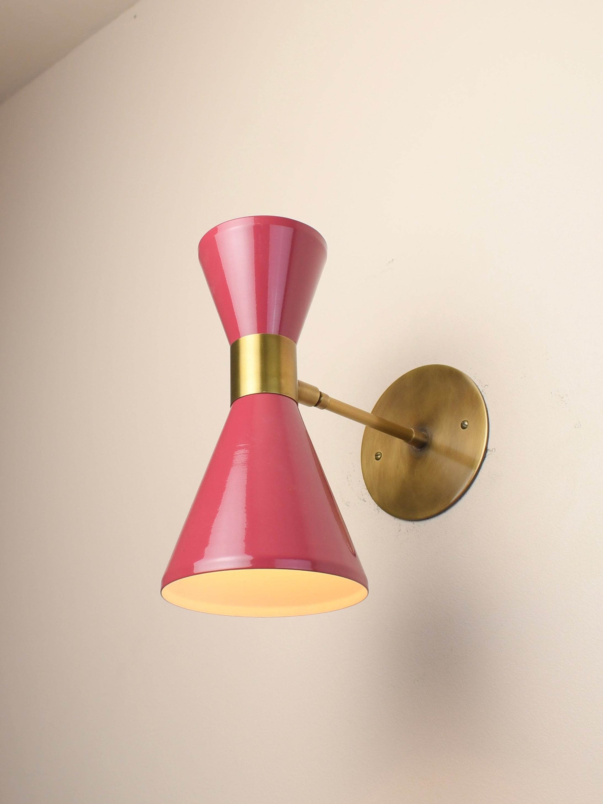 Campana Wall Sconce (Orchid, Natural Brass)
