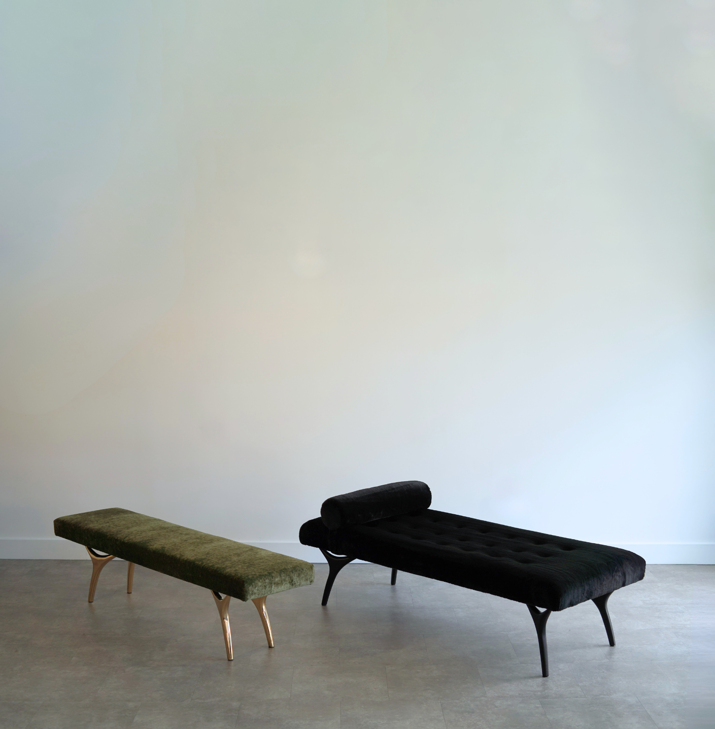 Crescent Daybed in Oil Rubbed Bronze