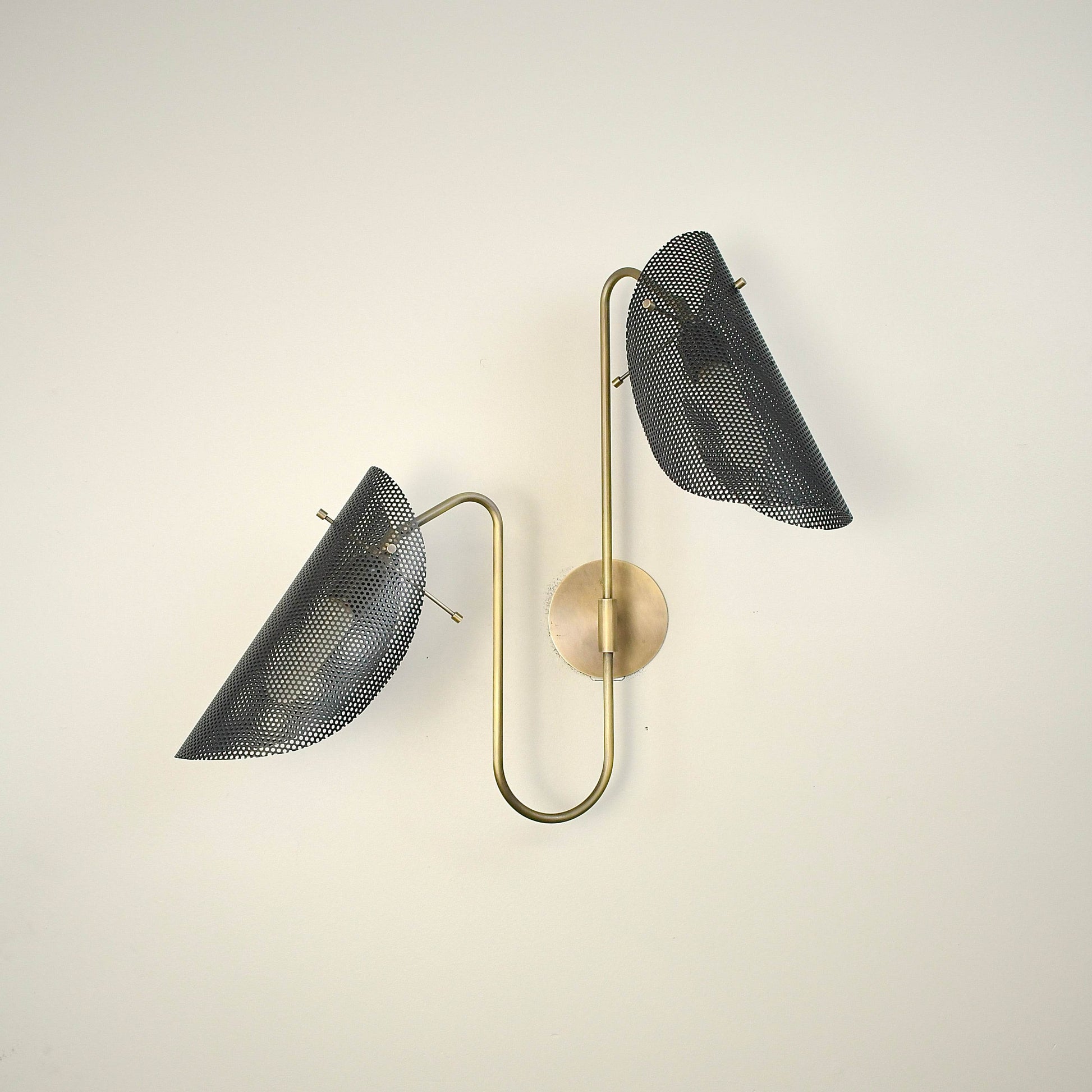 Tulle 2 Wall Lamp (Natural Brass, Black)