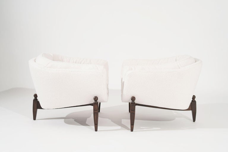 Set of Transitional Tripod Lounge Chairs in Wool, circa 1950s