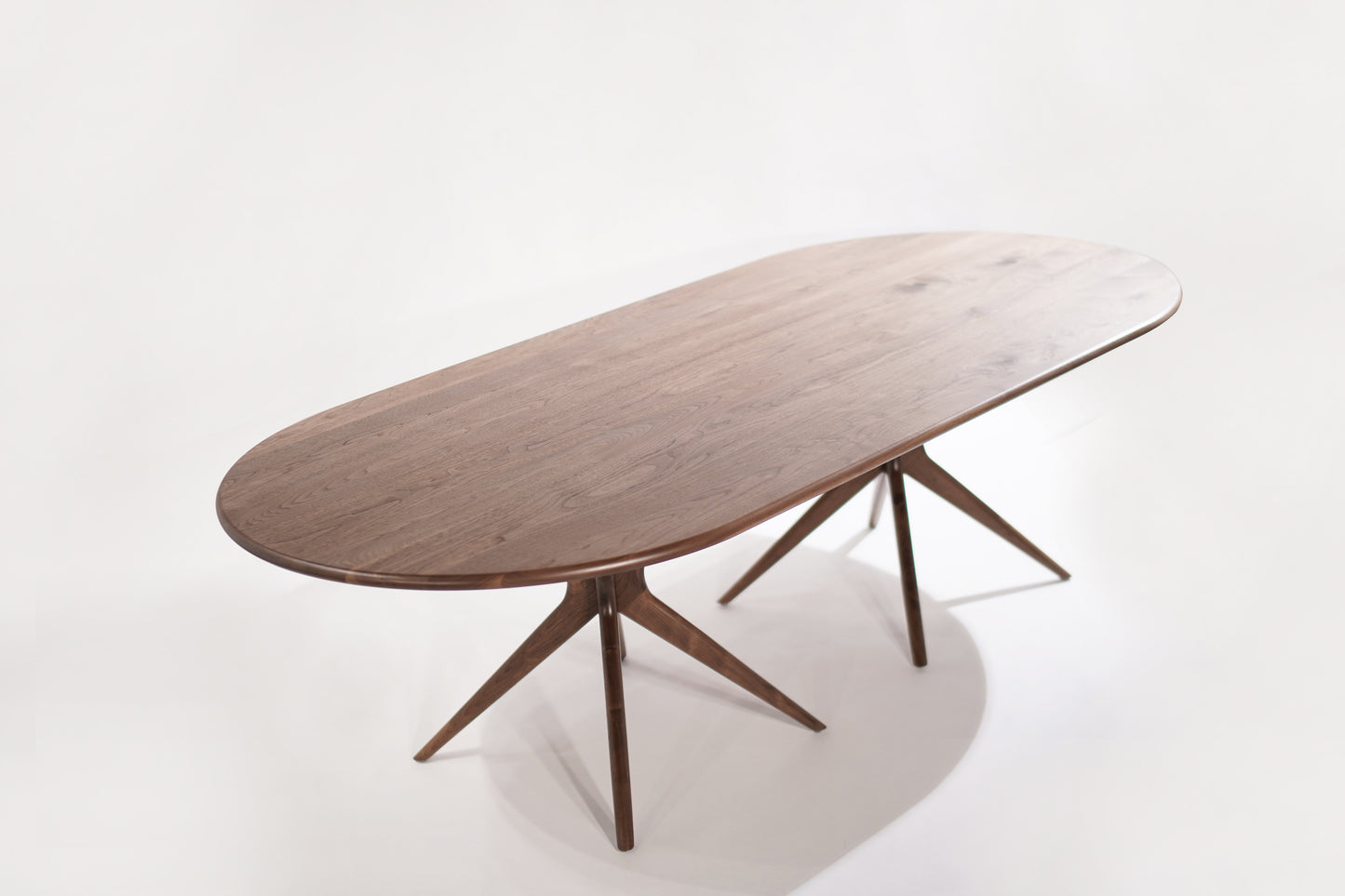 Gazelle Dining Table in Walnut Oval Version
