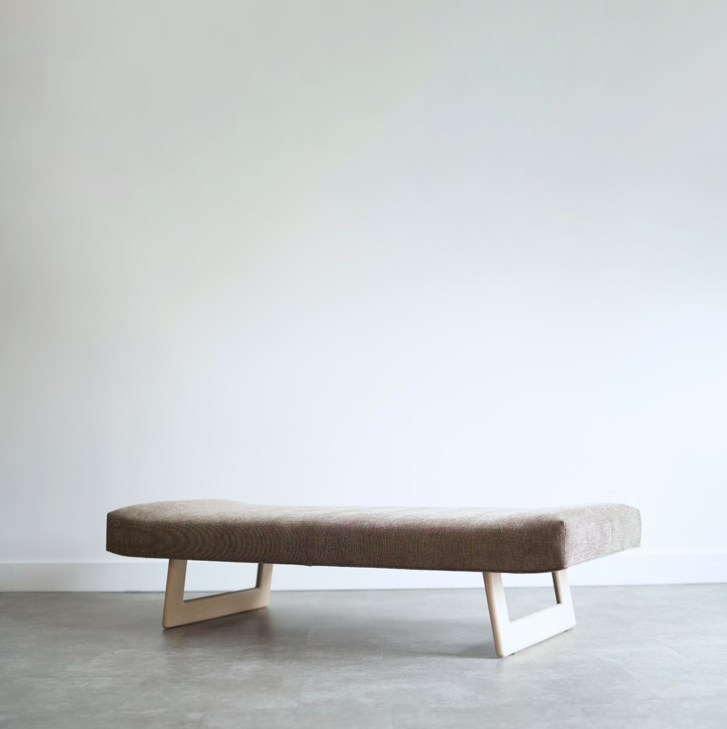 ZEN Daybed in White Oak