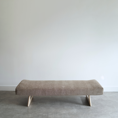 ZEN Daybed in White Oak