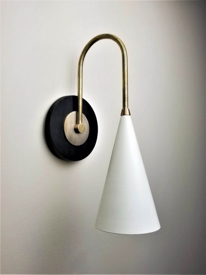 Solana Wall Mount Lamp