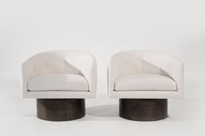 Set of Swivel Chairs on Walnut Supports by Milo Baughman, C. 1970s