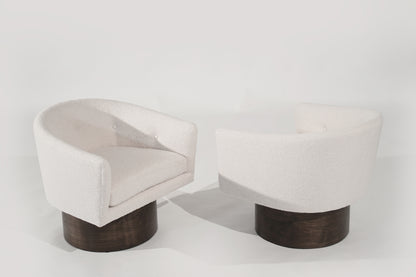 Set of Swivel Chairs on Walnut Supports by Milo Baughman, C. 1970s