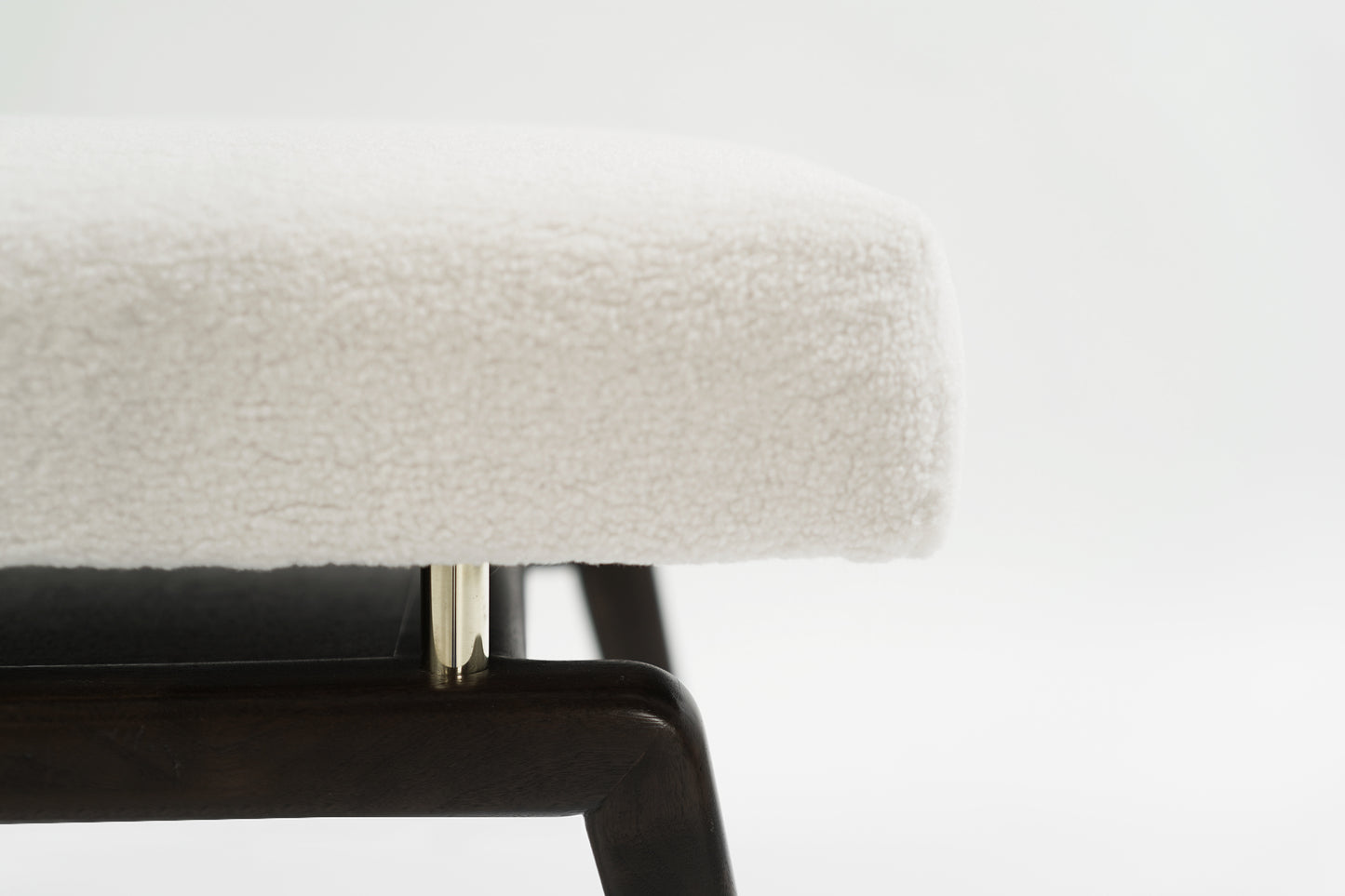 GIO Bench Series 32 in Special Walnut